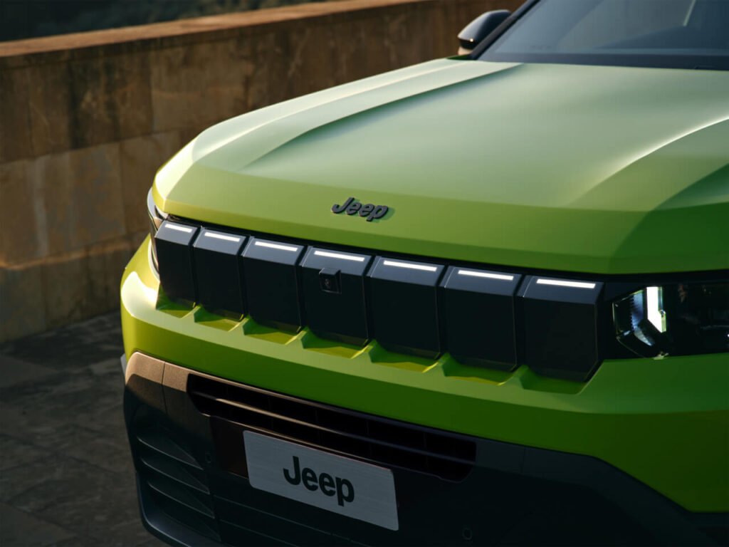 Jeep Compass J4u Mhev My26 1280x960 New 7 Slot Grille
