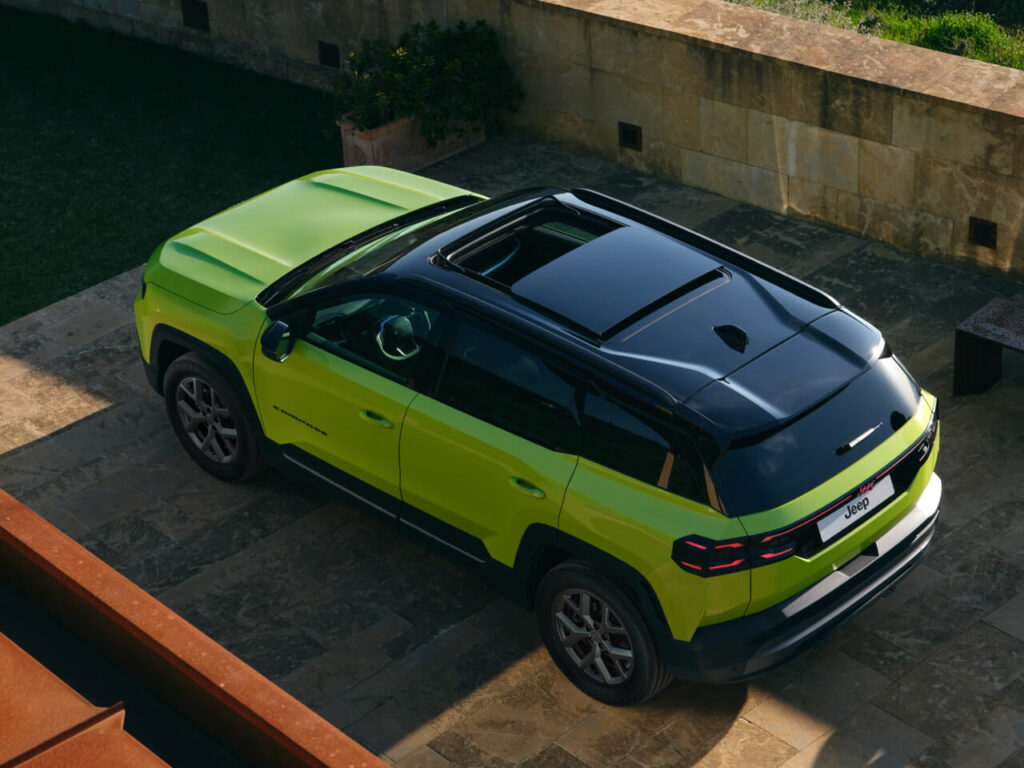 Jeep Compass J4u Mhev My26 1280x960 Two Tone Black Roof