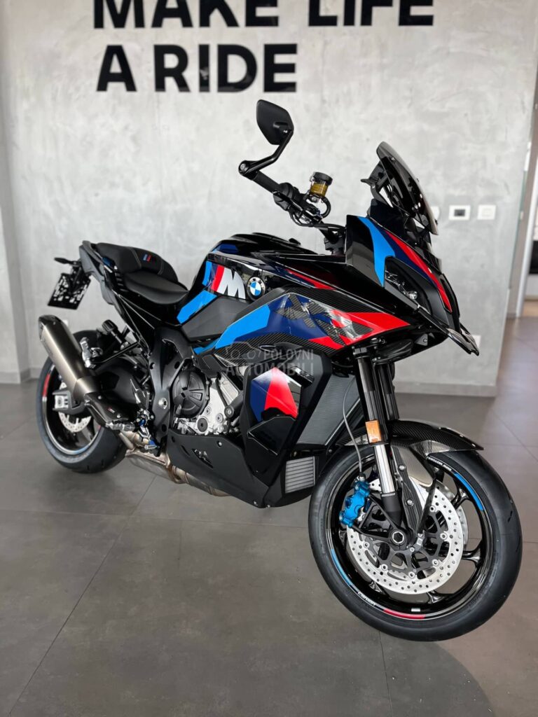 BMW M 1000 XR