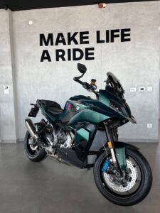 BMW M 1000 XR