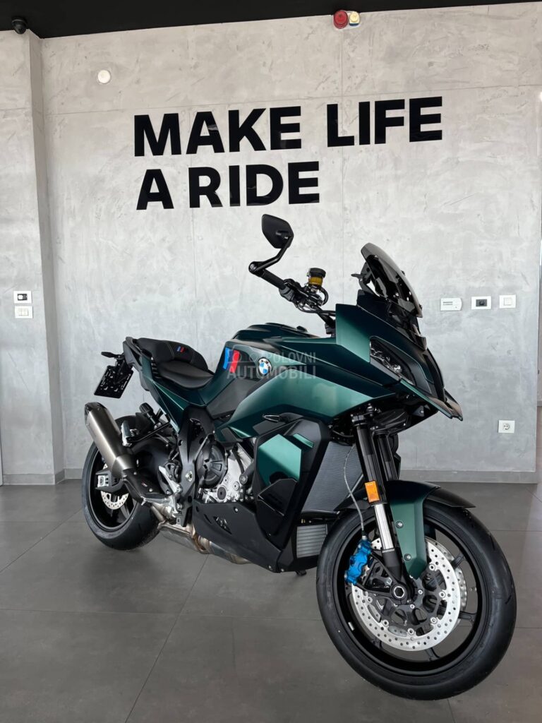 BMW M 1000 XR