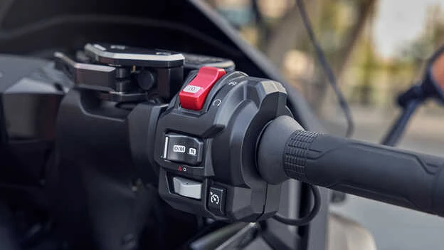 Honda Forza750 Image 05