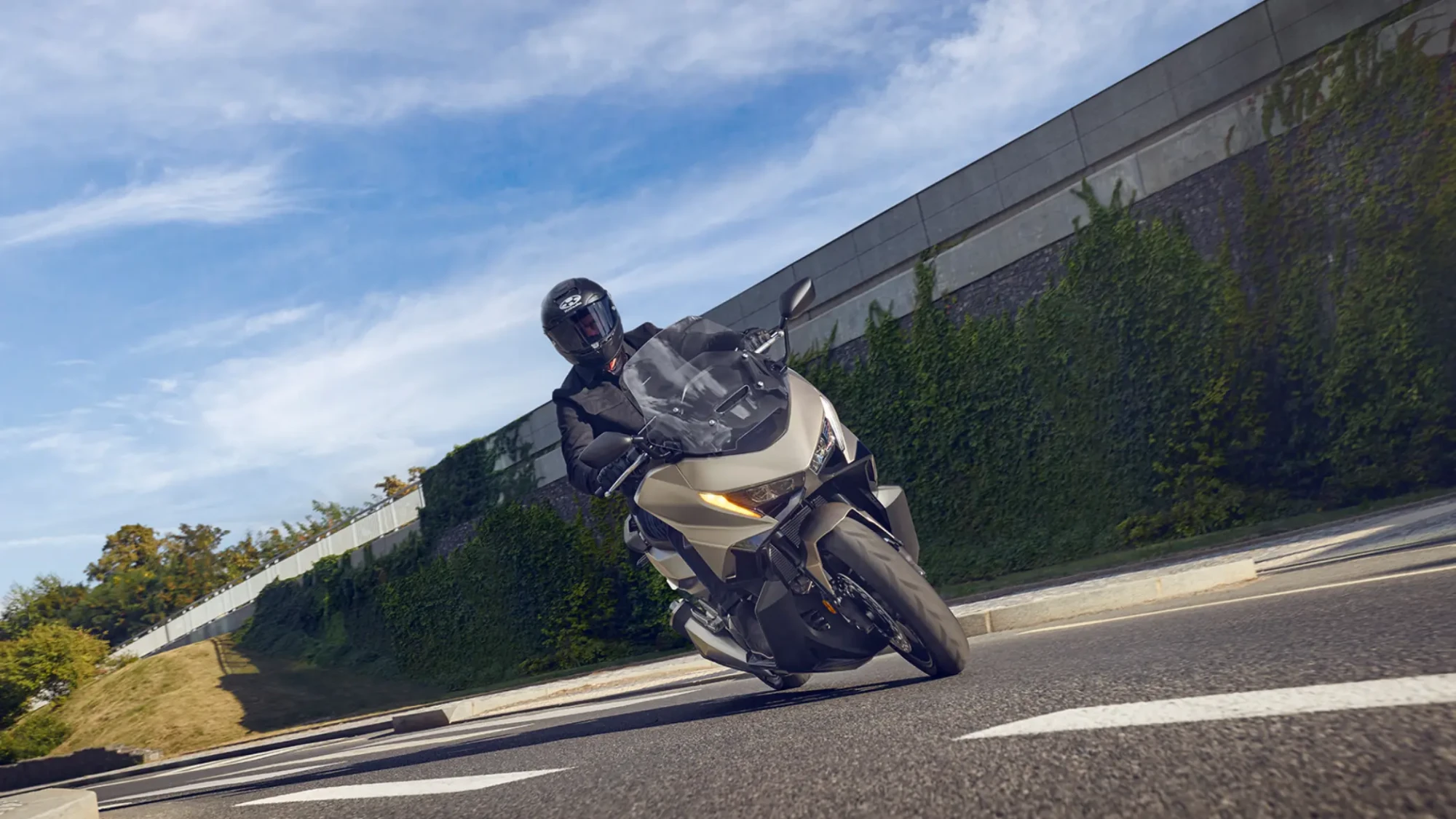 Honda Forza750 Sixty Fourty 01