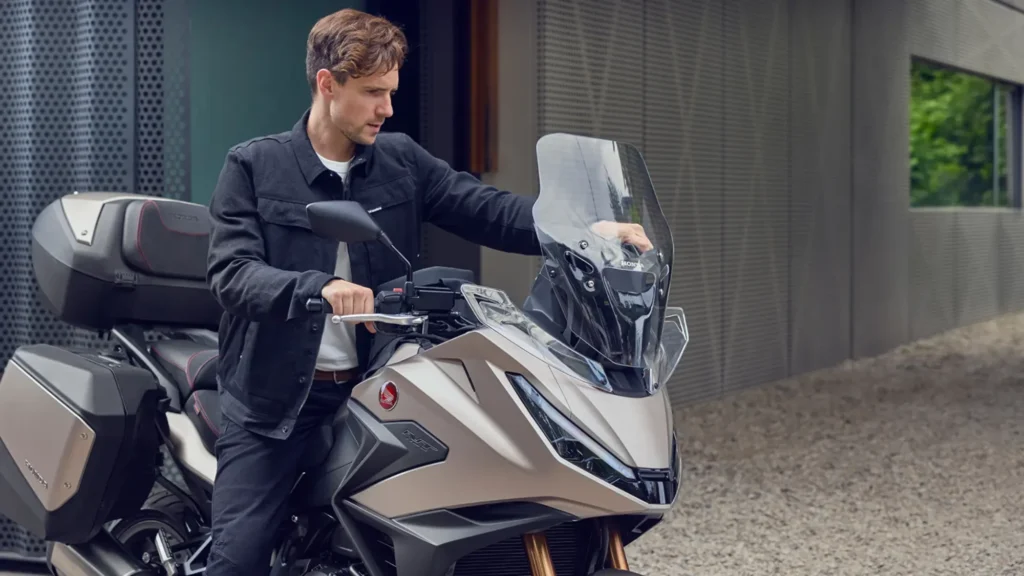 Honda Nt1100 Image 3